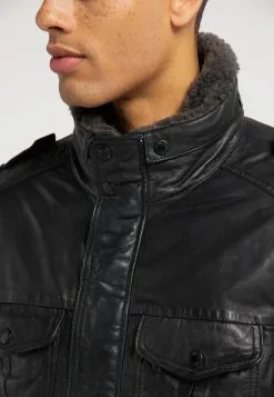 Mustang Leren Jassen Tussenjas Walker FF Heren Zwart -Mustang Verkoop 0676037e630d61a89db3cc0cb07b81e6