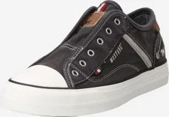 Mustang Slip-on Sneakers Slip-on Dames Zwart